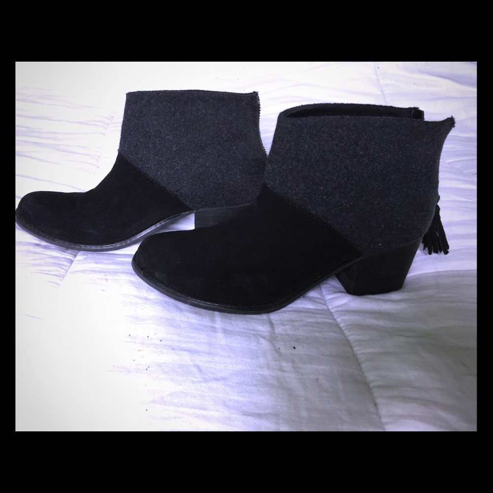 *Sold*Tom’s Leila Wool Felt Suede Combo Ankle Boot